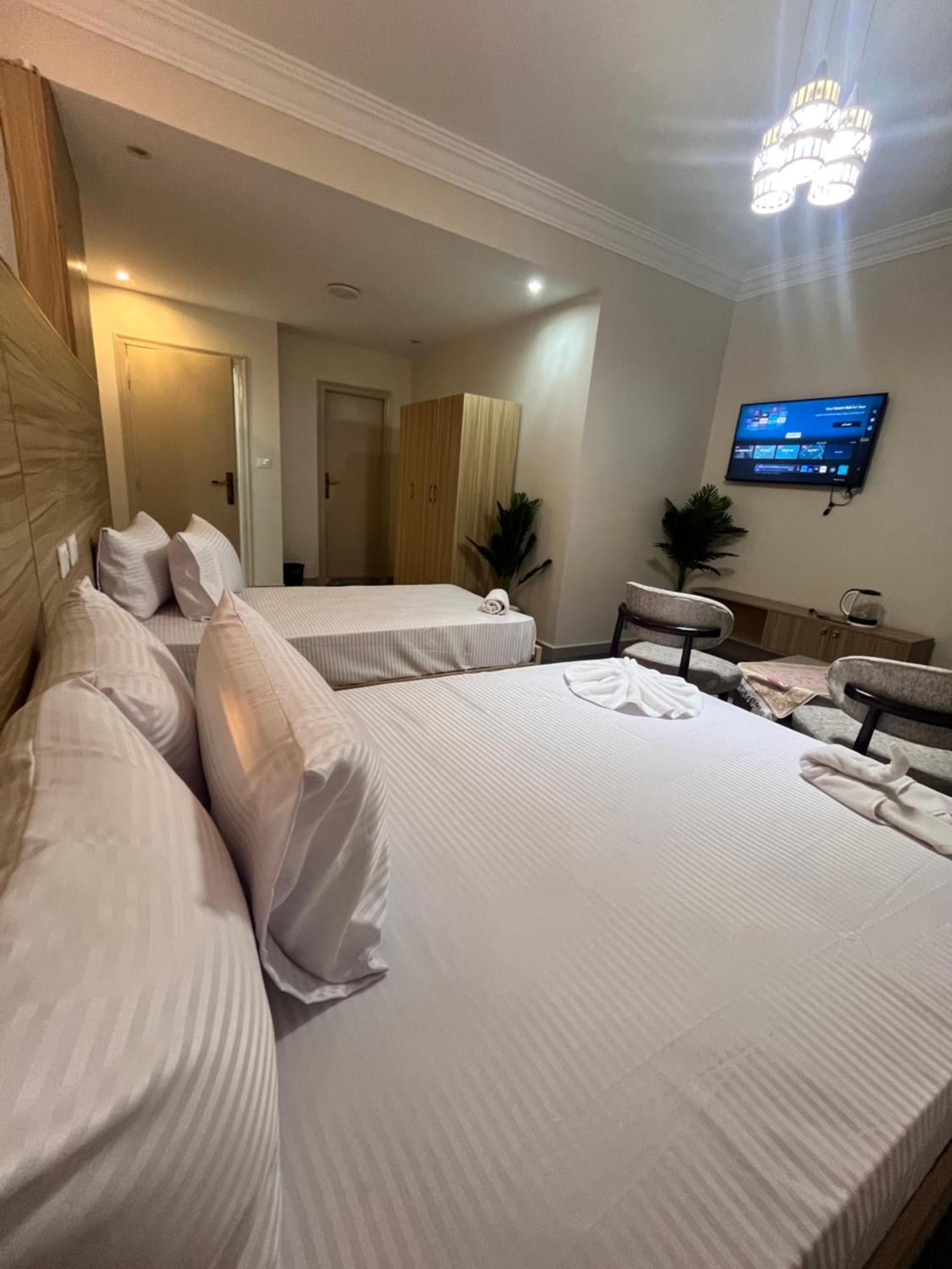 Triple Garden View Hotel El El Cairo Exterior foto